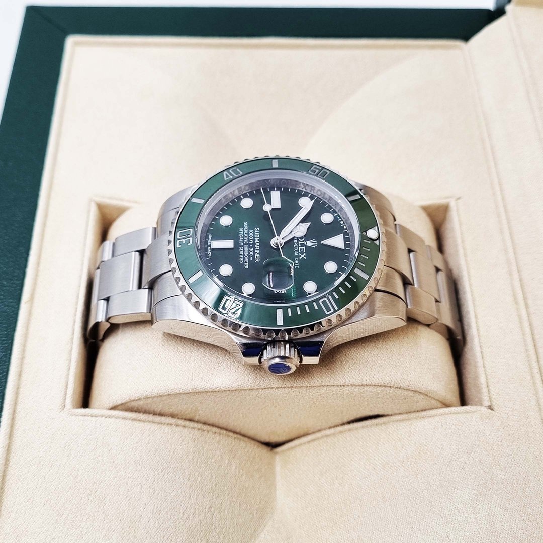 Rolex Submariner Hulk - Image 5