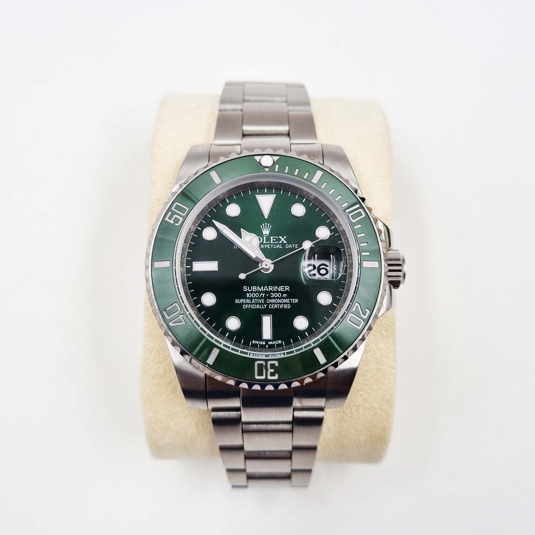 Rolex Submariner Hulk - Image 4