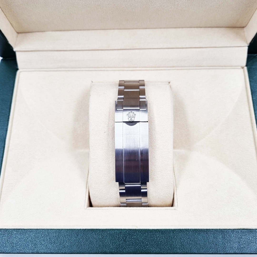 Rolex Submariner Hulk - Image 3