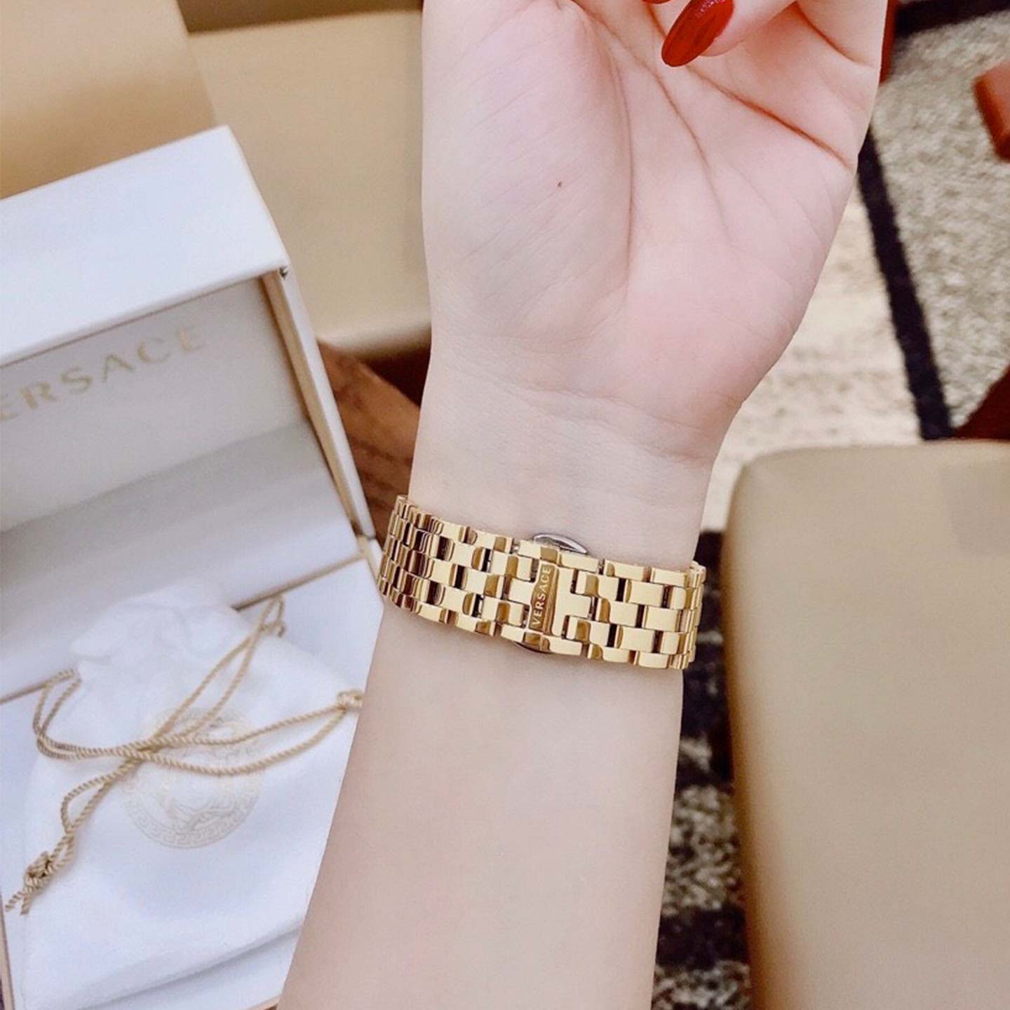 VERSACE NEW COUTURE GOLD JAUNE FOND NOIR - Image 4